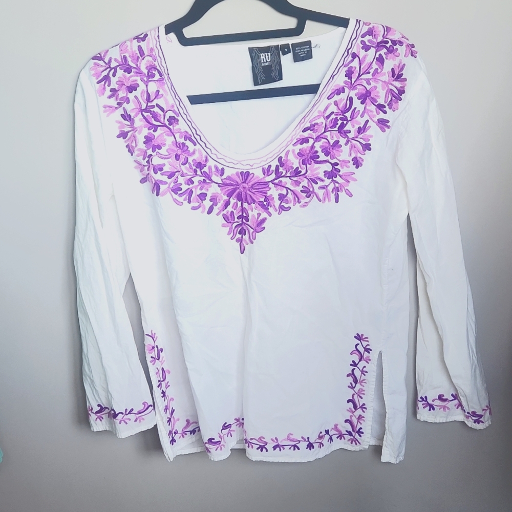Lightweight white beachy embroidered shirt women's small